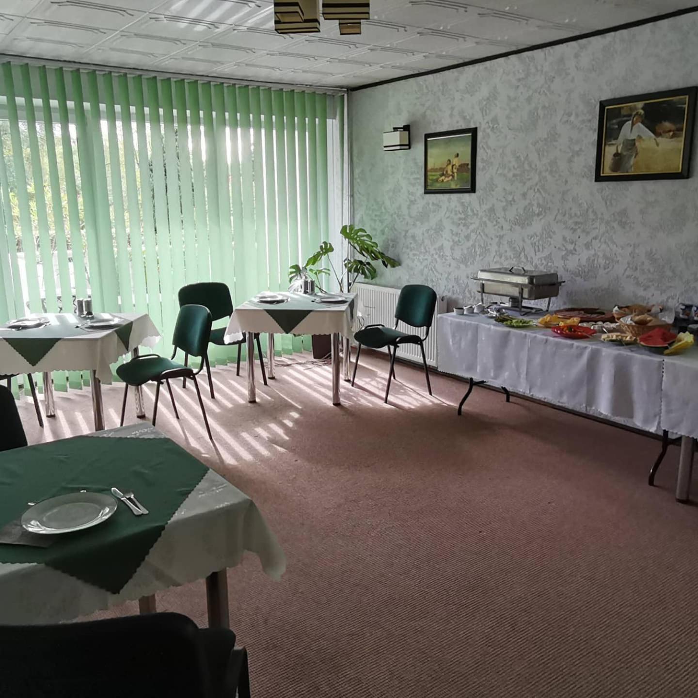 Uslugi Noclegowe I Gastronomiczne Dla Ludnosci Robert Mielcarek Kobyla Góra Buitenkant foto